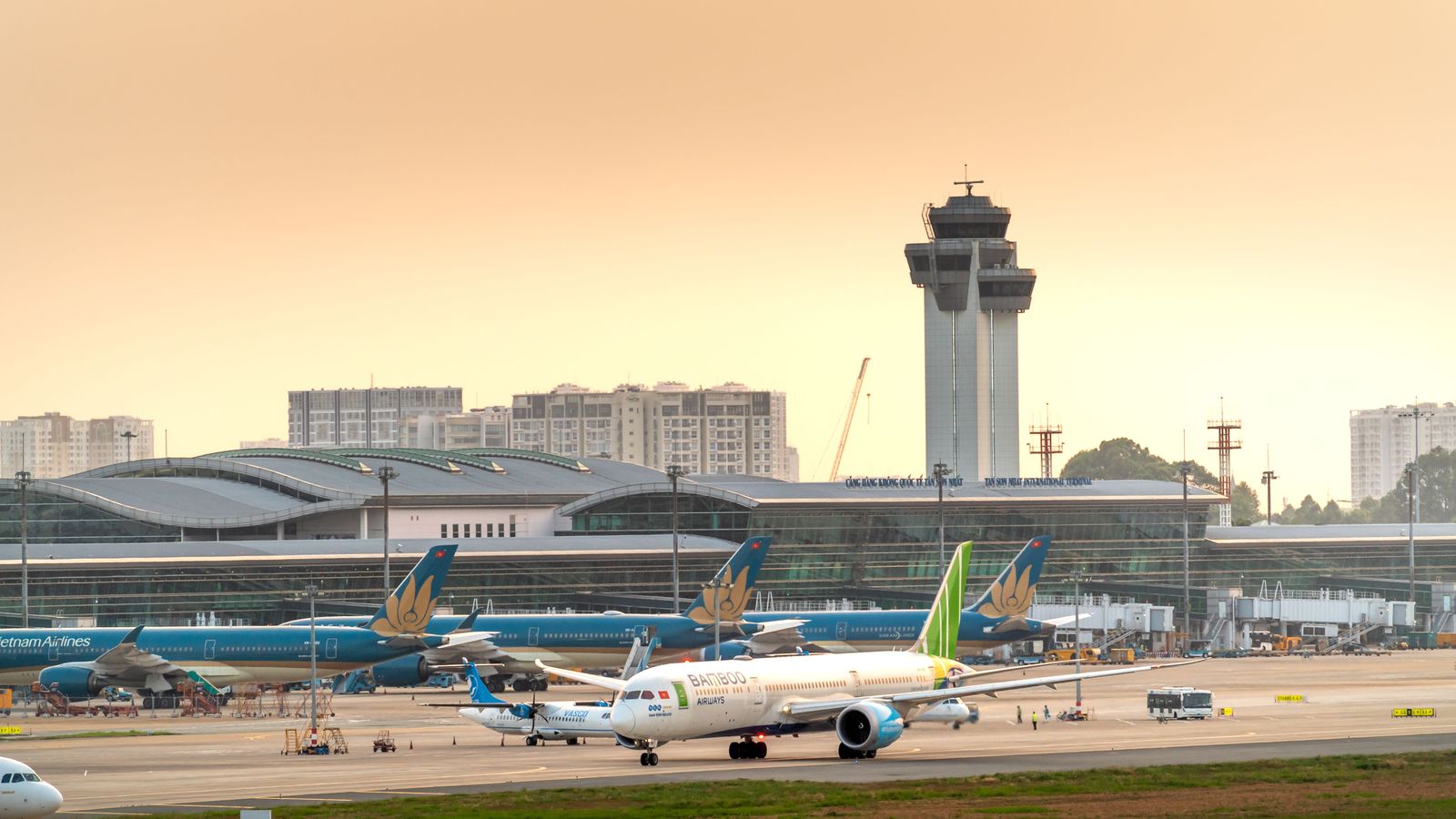 Mumbai Airport Transfer | BOM Chauffeur & Car Service