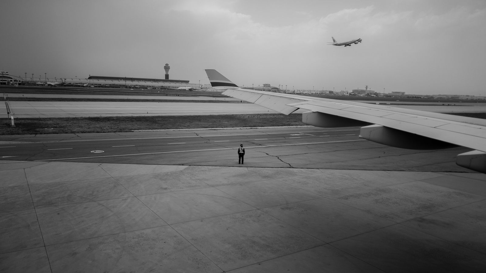 Dallas Love Field Car Service | DAL Chauffeur & Black Cars