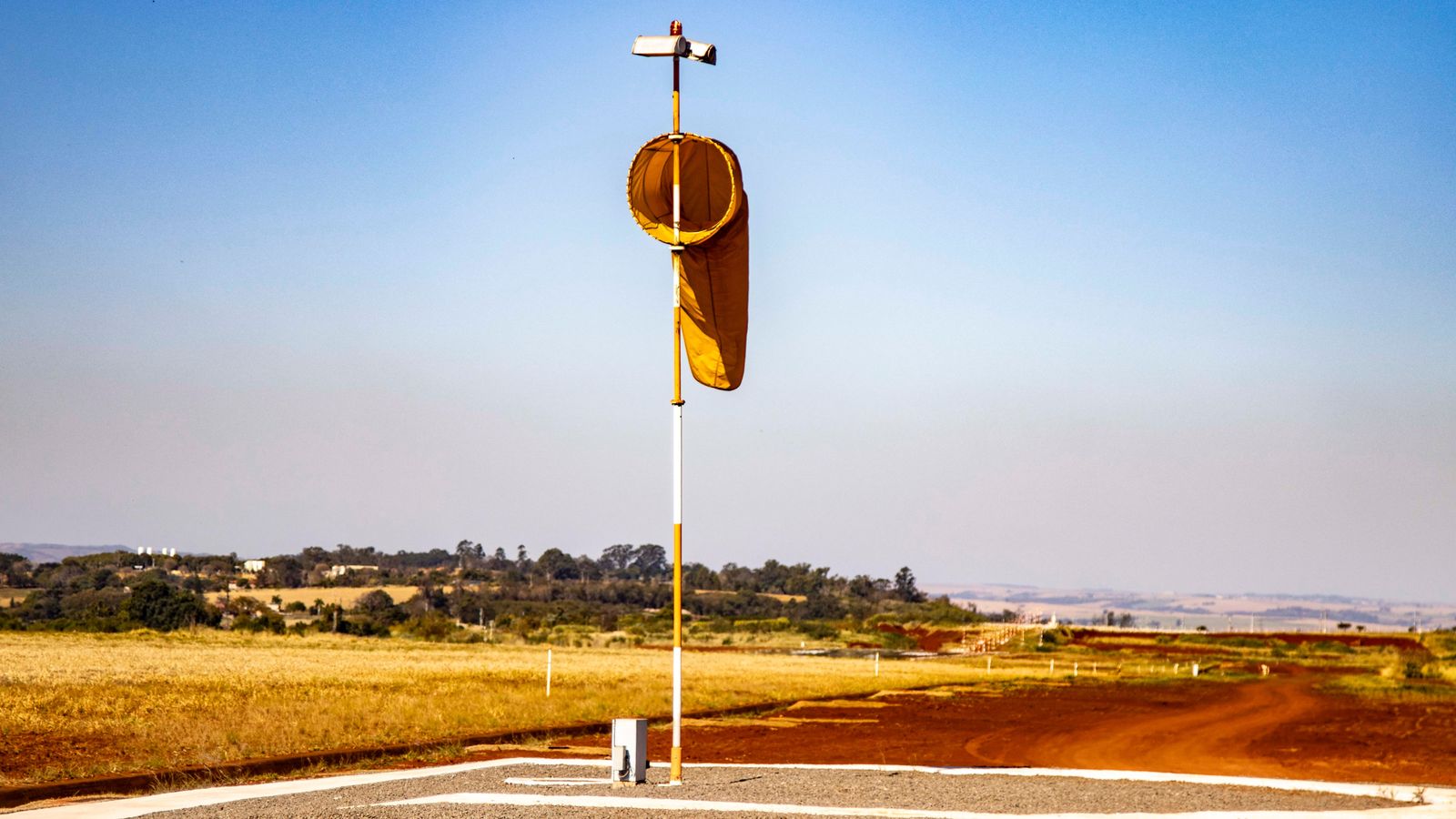 Lanseria Airport Transfer | HLA Chauffeur to Sandton