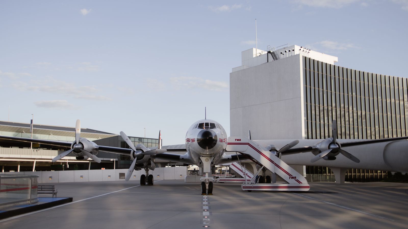 JFK Car Service | Chauffeur & Limo Transfers to Manhattan