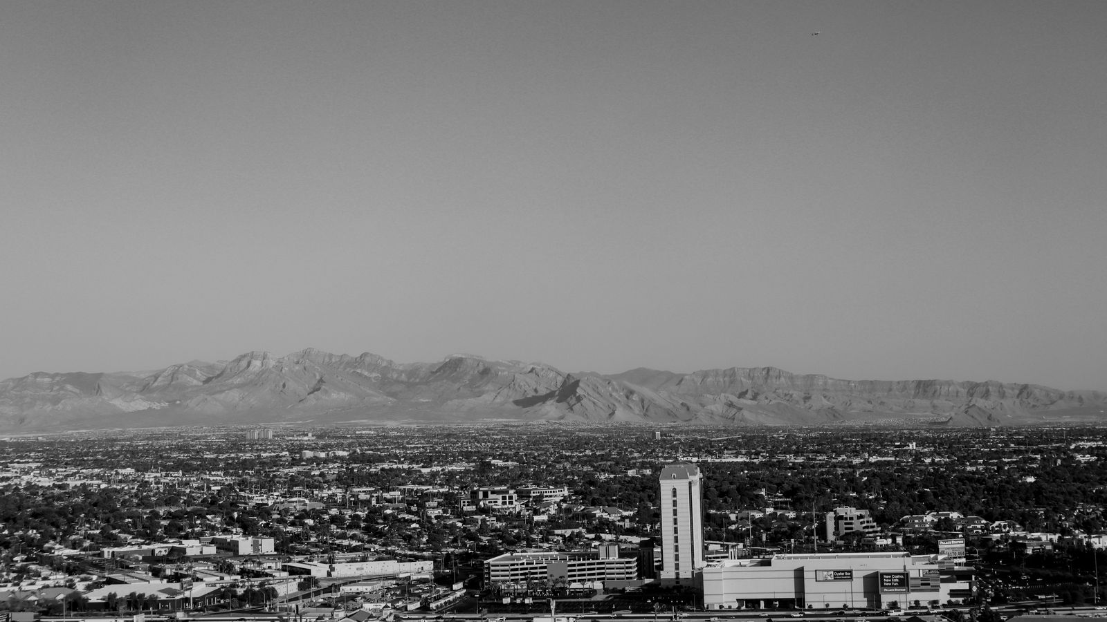 Harry Reid Airport Limo & Car Service | LAS Transfers