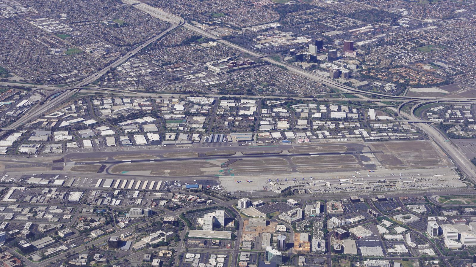 LAX Car Service | Chauffeur & Limo Pickups at Every Terminal