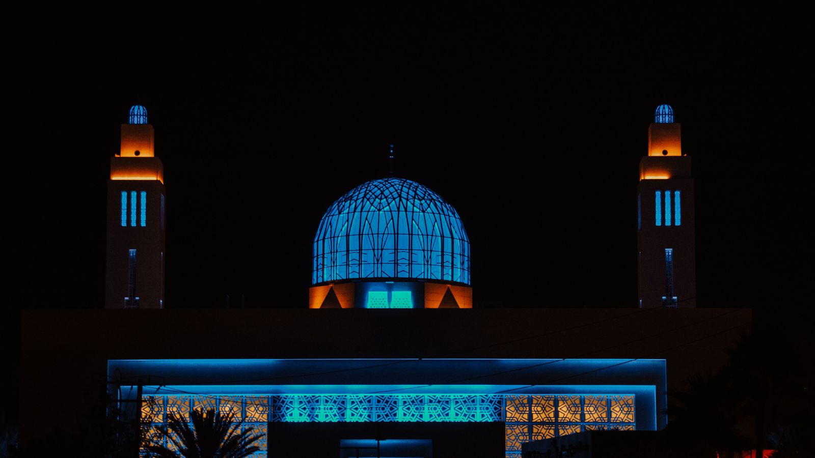 Muscat Airport Transfer | MCT Chauffeur & Private Car