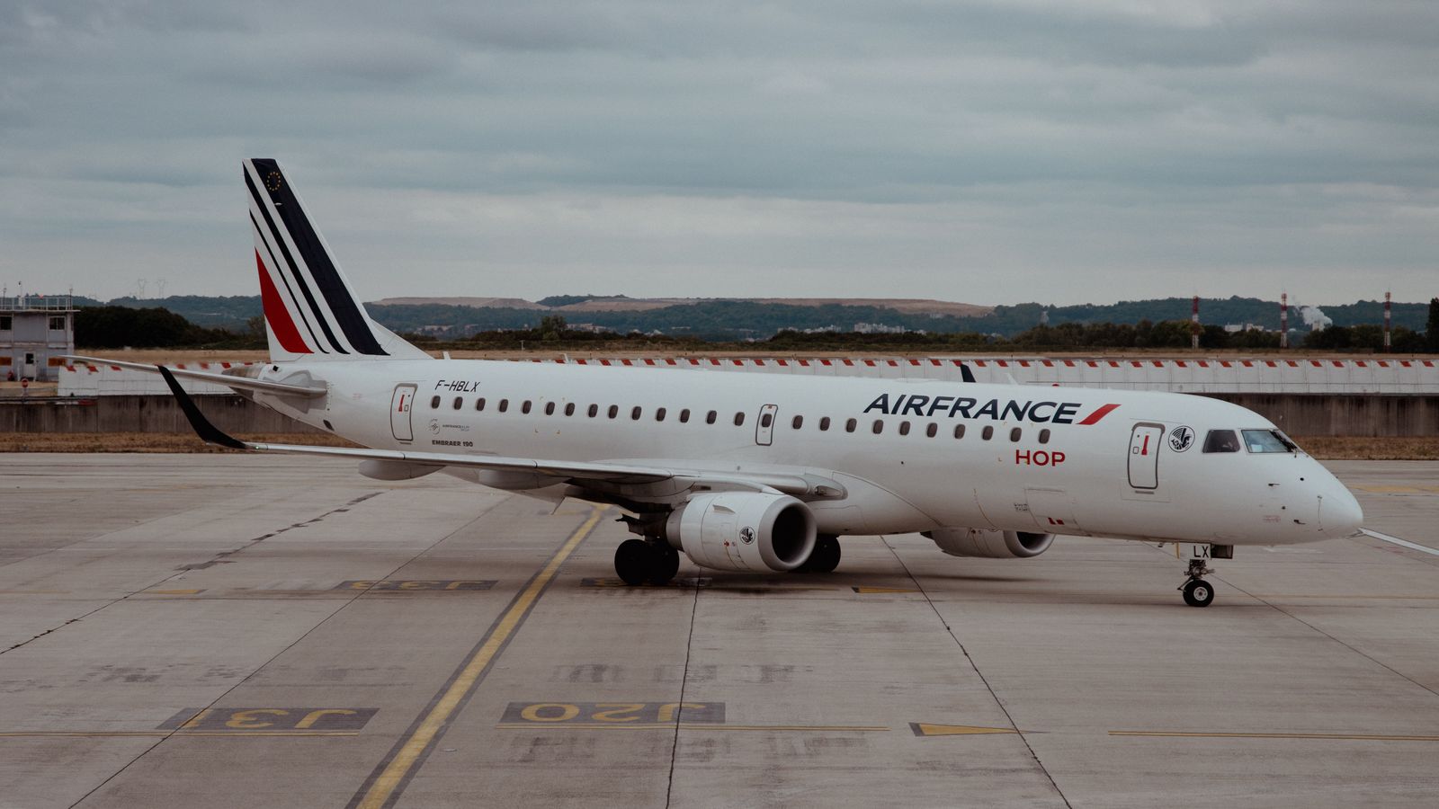 Paris Orly Chauffeur | ORY Private Car Service to Paris
