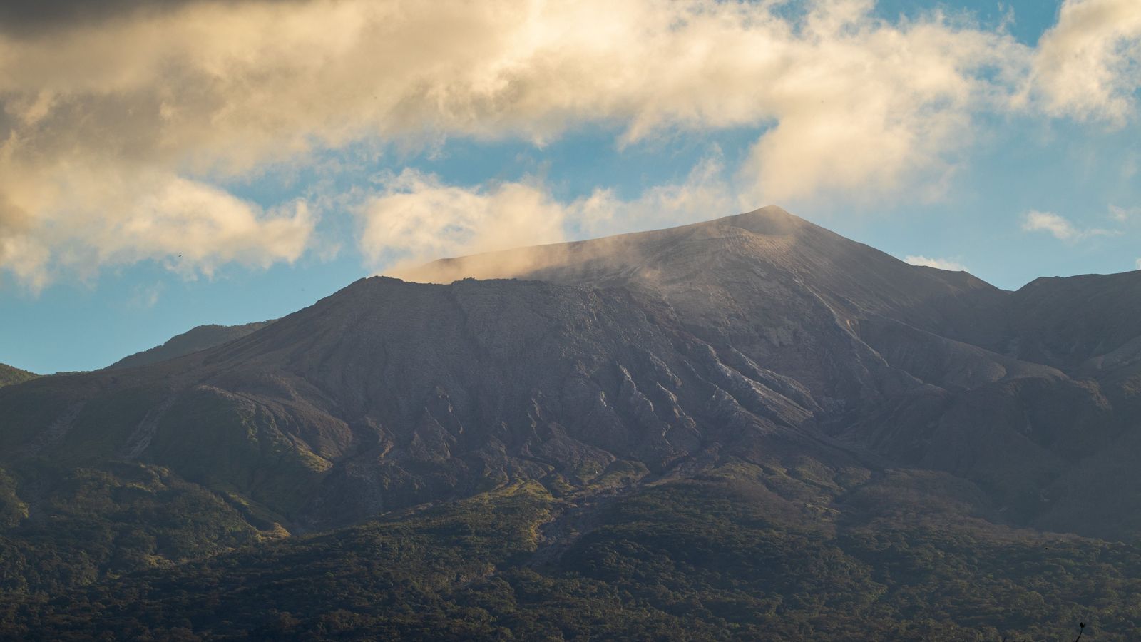 San Jose Costa Rica airport transfer: private cars from Juan Santamaria (SJO)
