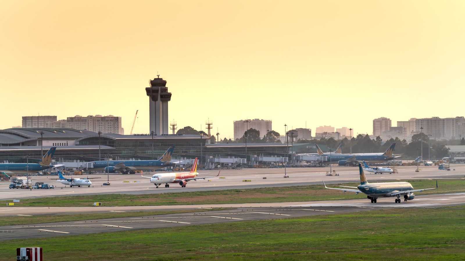 Vienna Airport Transfers | VIE Chauffeur & Limousine