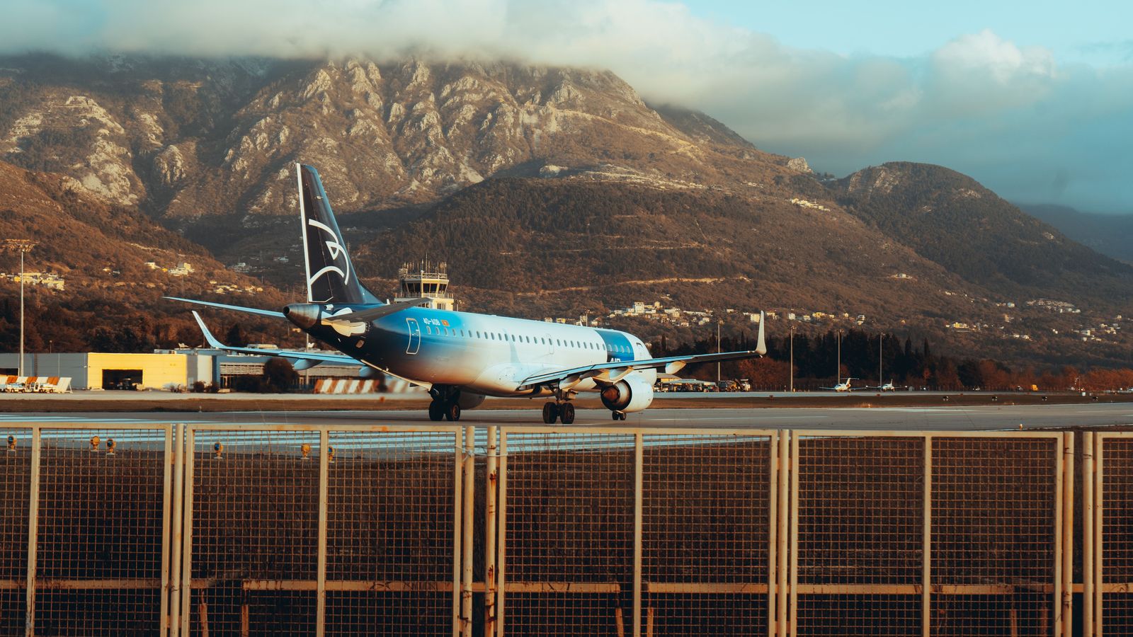 Vancouver Airport Car Service & Limo | YVR to Whistler