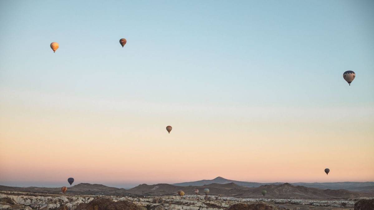 Chauffeur service in Albuquerque: Sunport transfers, Balloon Fiesta cars and Santa Fe runs