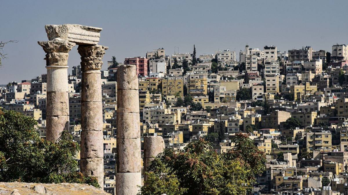 Chauffeur Service Amman | AMM Airport, Petra & Dead Sea
