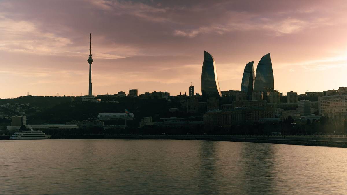 Chauffeur Service Baku | GYD Airport, F1 & Business Cars