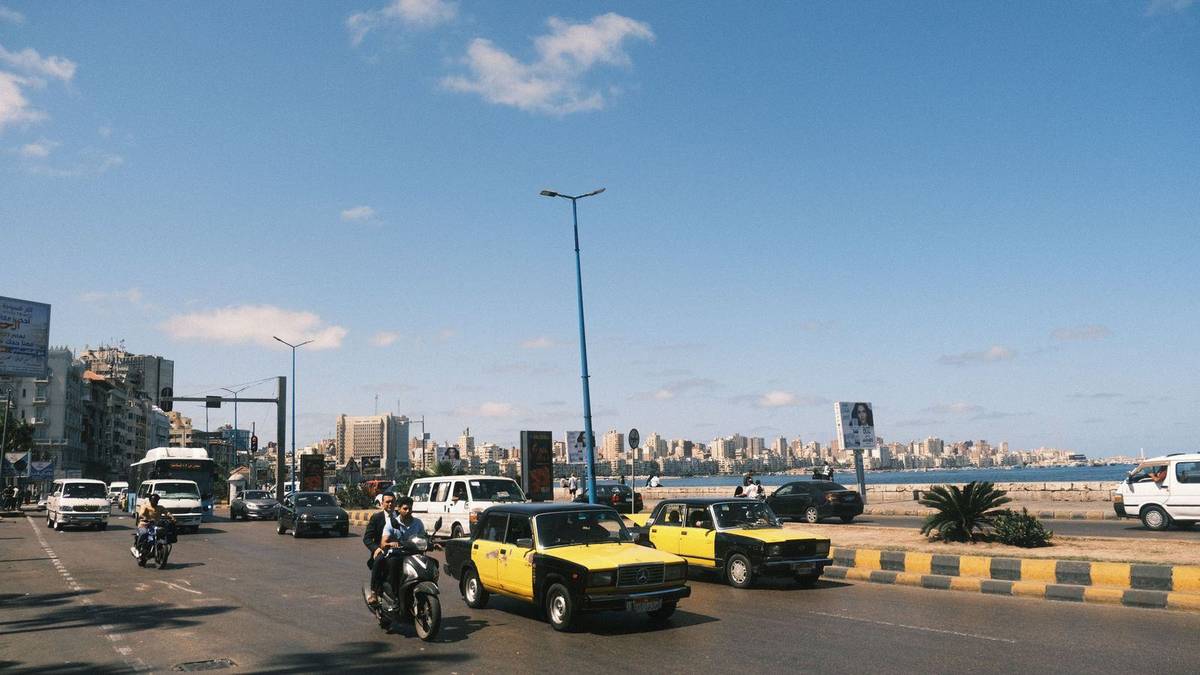 Chauffeur service in Beirut: airport transfers, business cars and Byblos day trips