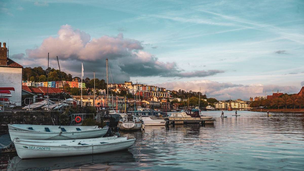 Chauffeur service in Bristol: Bristol Airport transfers, Heathrow runs and executive cars
