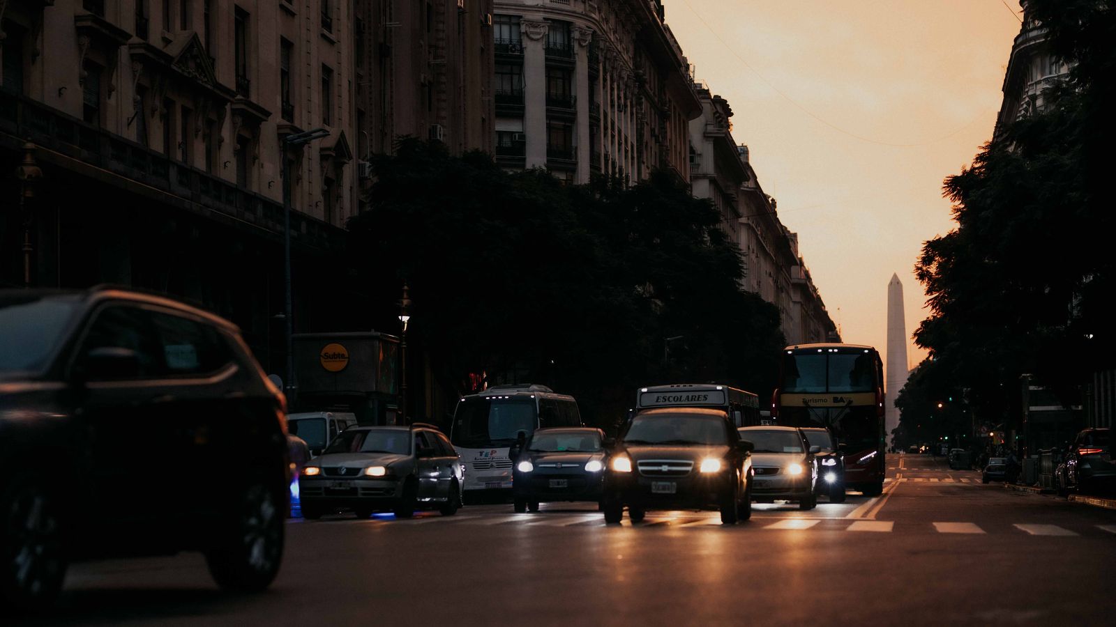 Chauffeur Service Buenos Aires | Ezeiza & Aeroparque Cars