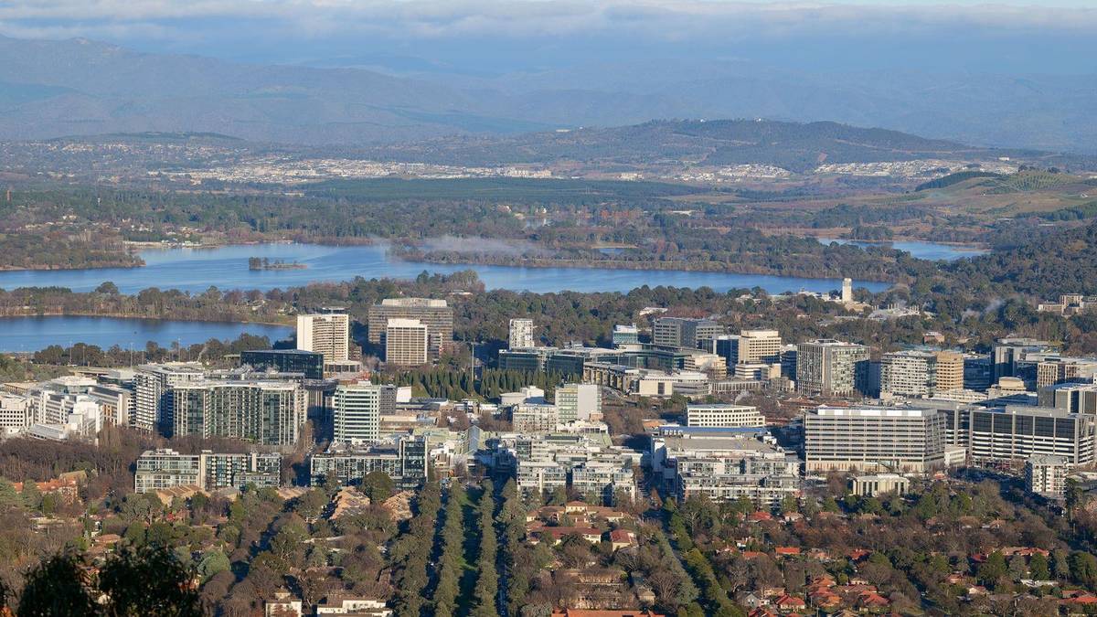 Chauffeur Service Canberra | CBR Airport & Parliament Cars