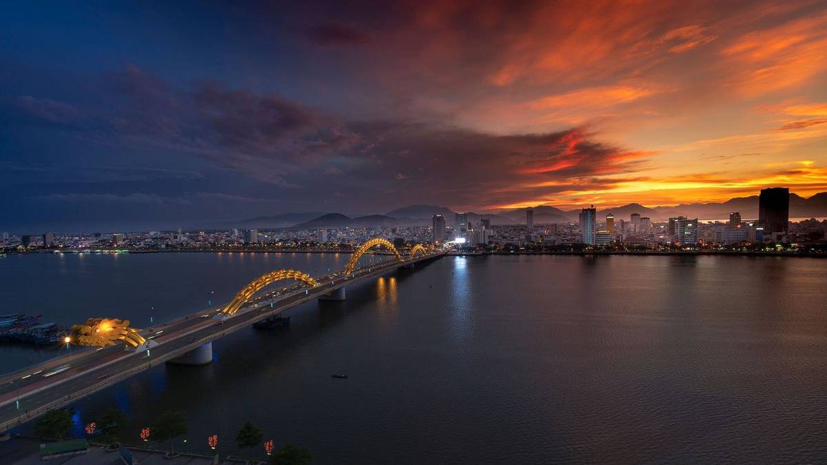 Chauffeur service in Da Nang: airport transfers, Hoi An resorts and Hue day trips