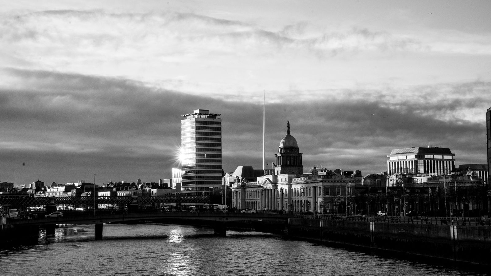 Dublin Airport Transfers | DUB Chauffeur & Black Car