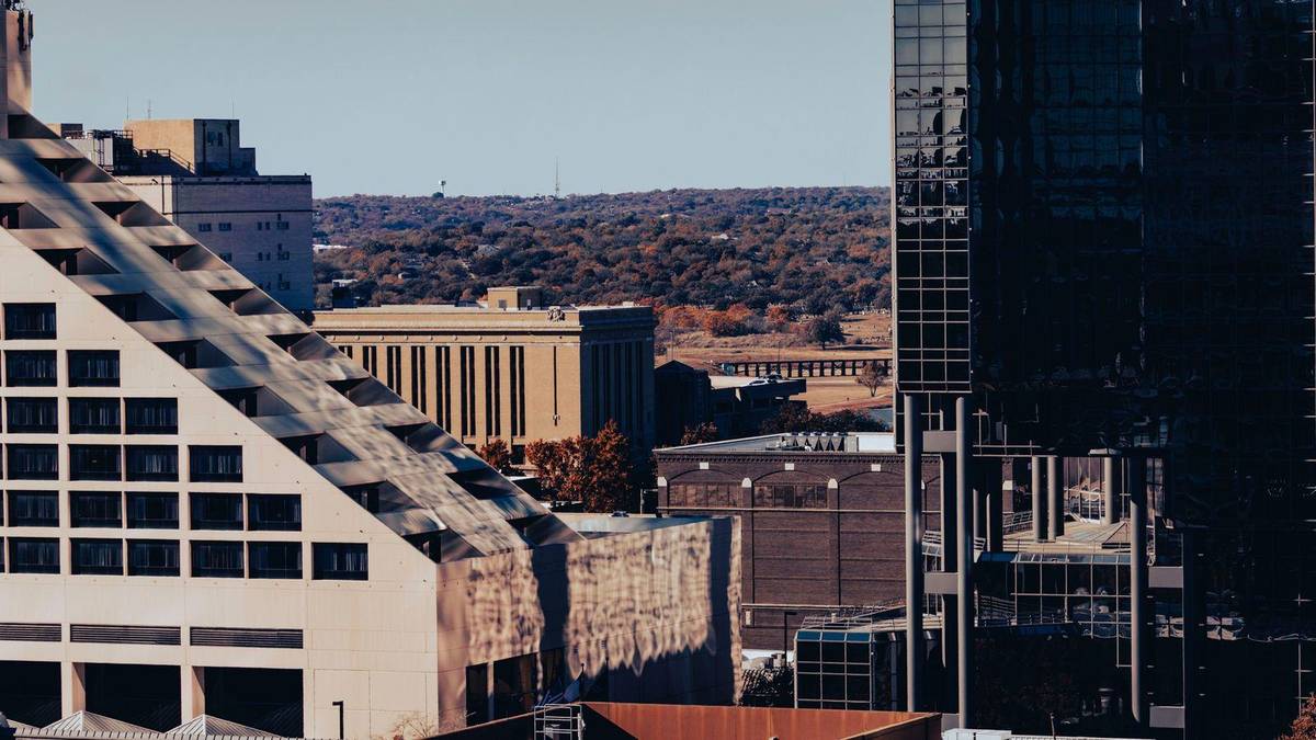 Chauffeur Service Fort Worth | DFW Airport Cars & Black Cars