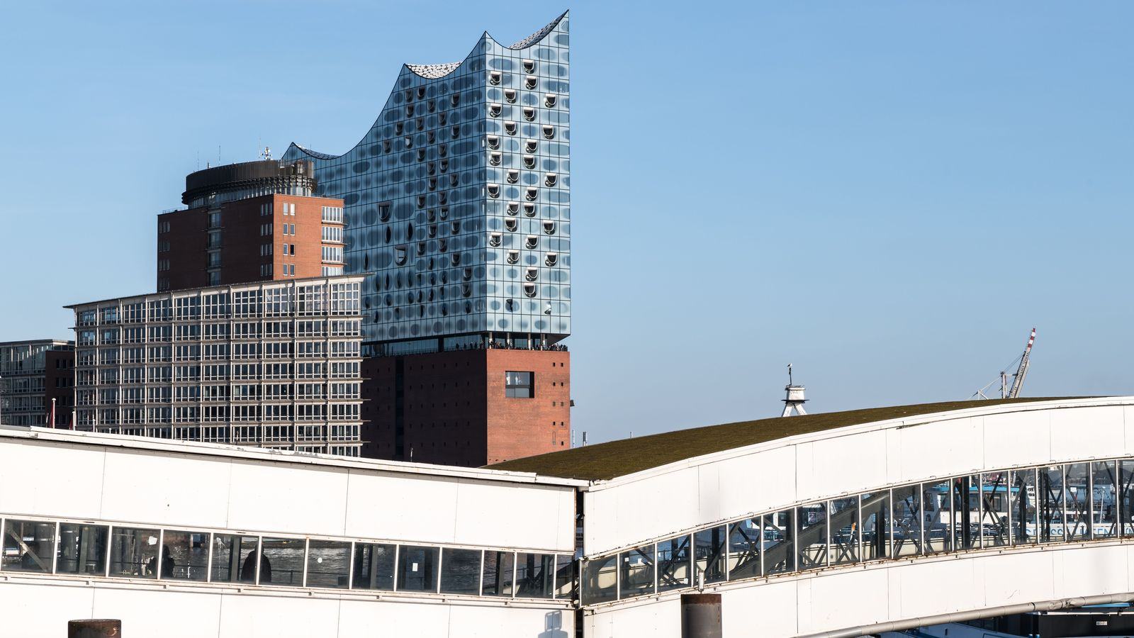 Chauffeur Service Hamburg | Airport, Cruise & Messe Cars