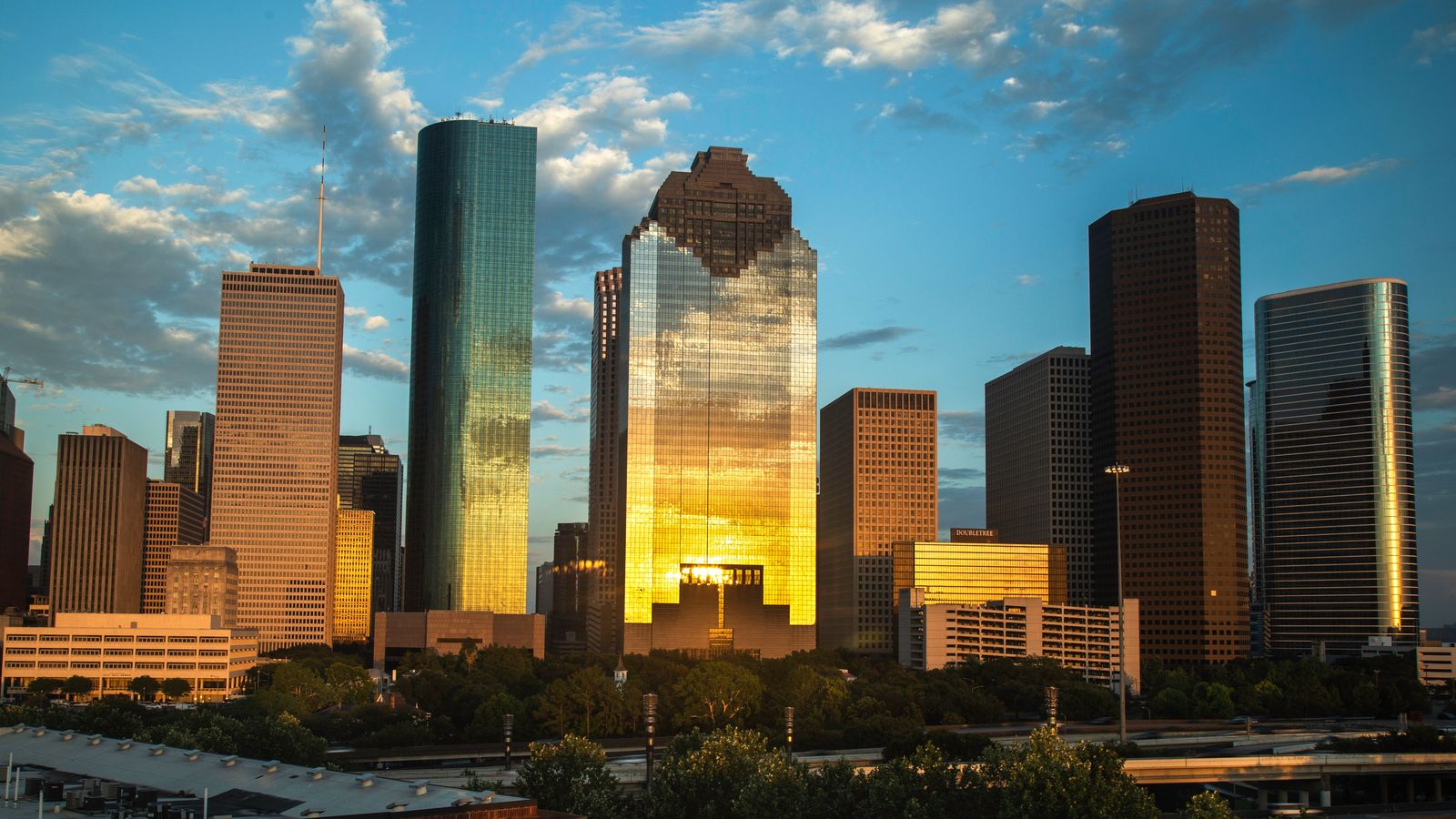 Chauffeur Service Houston | IAH & Hobby Black Cars