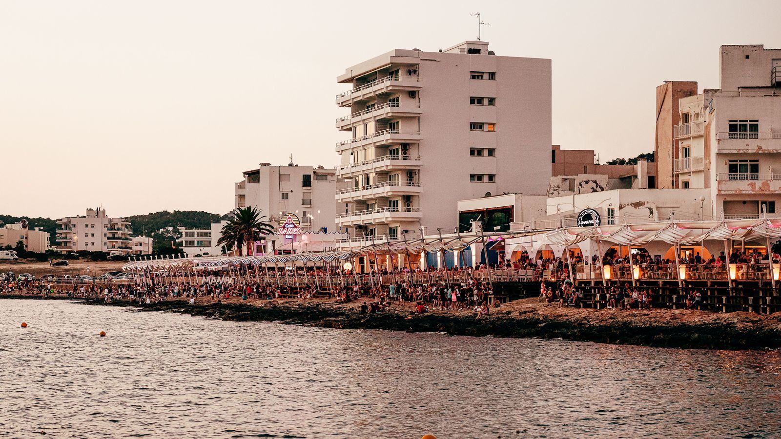 Chauffeur Service Ibiza | IBZ Airport, Villas & Yachts