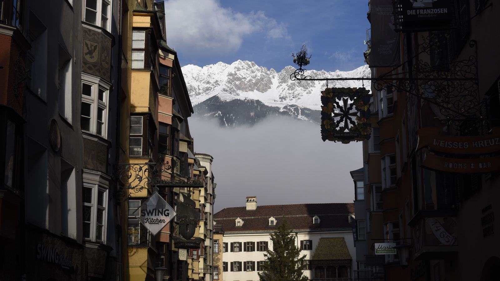 Chauffeur Service Innsbruck | INN & Munich Ski Transfers