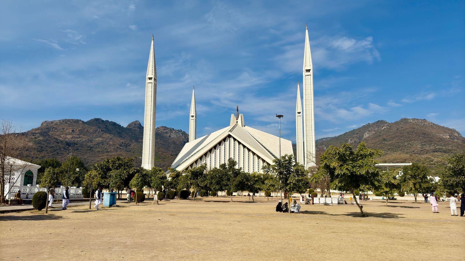 Chauffeur Service Islamabad | ISB Airport & Diplomatic Cars