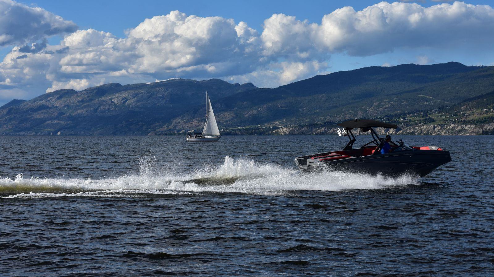 Chauffeur service in Kelowna: YLW airport transfers, wine tours and ski runs