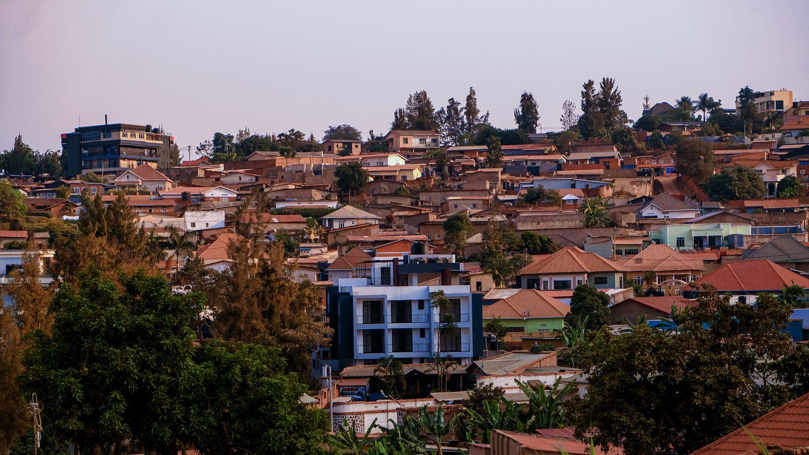 Chauffeur service in Kigali: KGL airport transfers, conference cars and trips upcountry