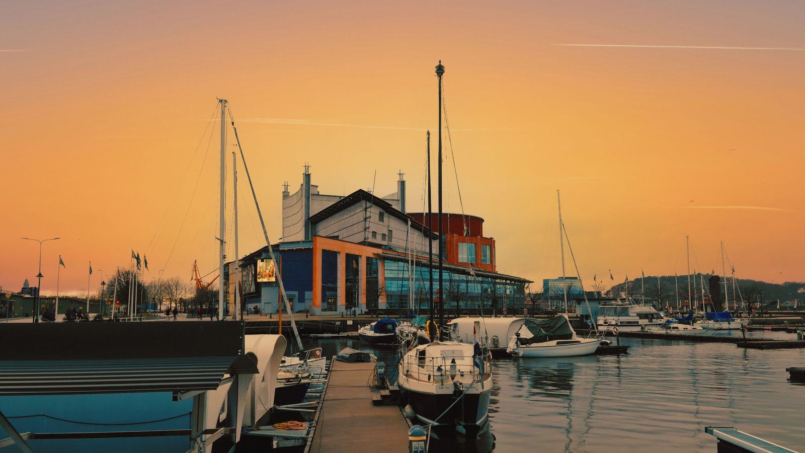 Chauffeur Service Limassol | Larnaca & Paphos Airport Cars