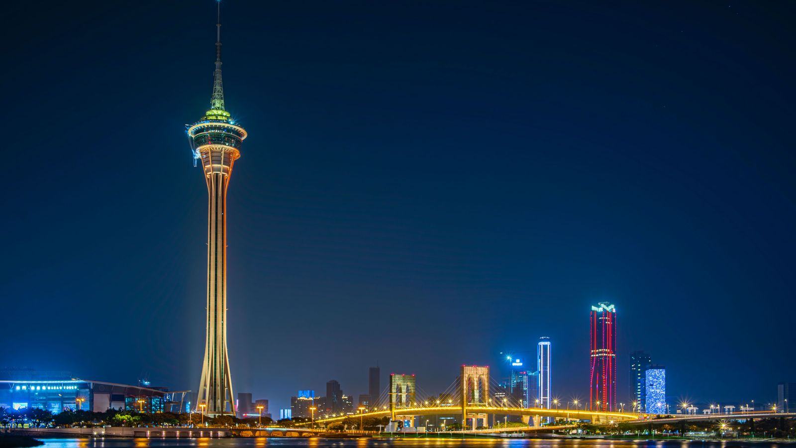 Chauffeur service in Macau: airport, bridge and Cotai transfers