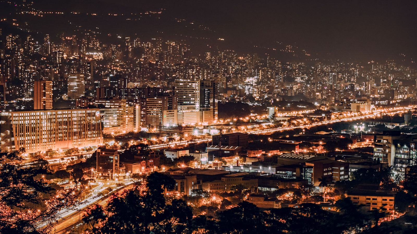Chauffeur Service Medellin | MDE Airport & Tunnel Transfers