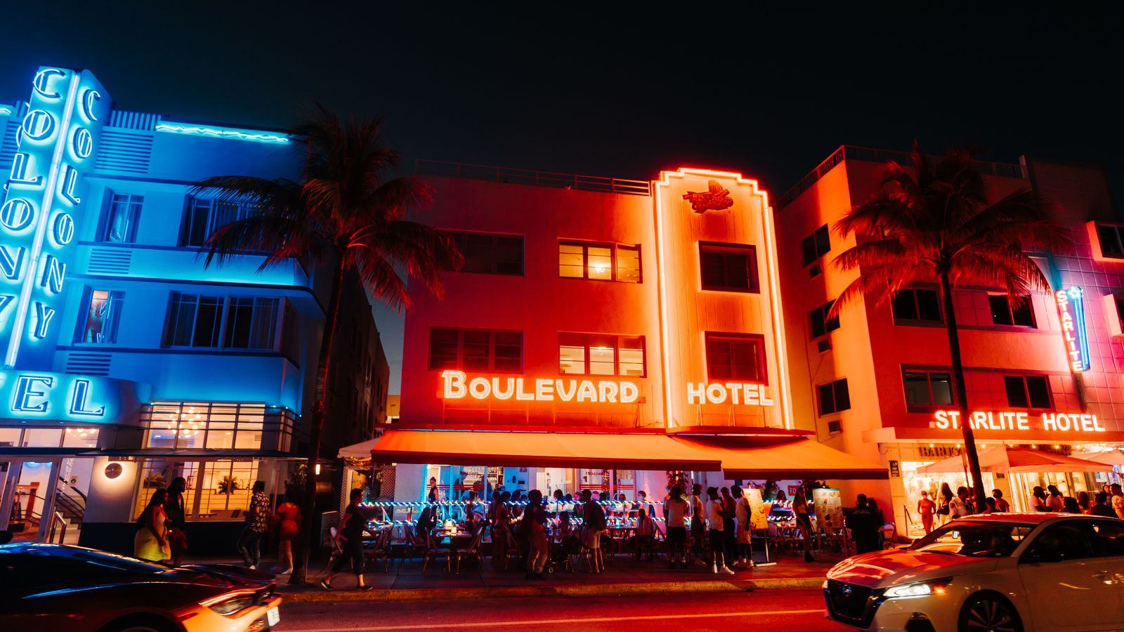 Chauffeur Service Miami Beach | MIA, FLL & Causeway Cars