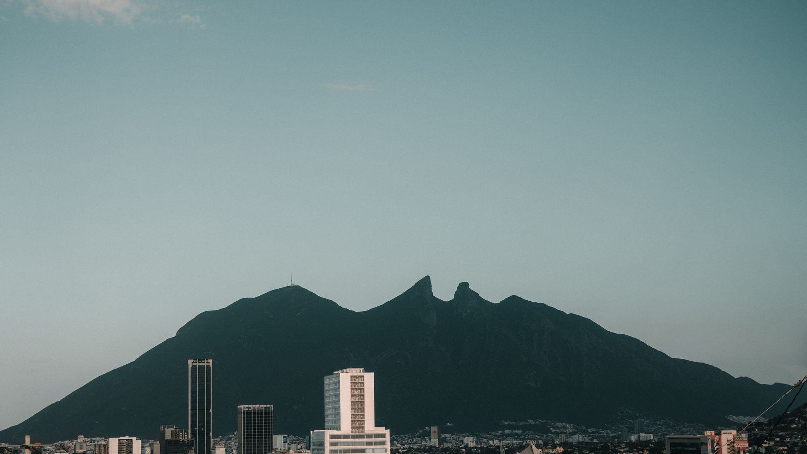 Chauffeur Service Monterrey | MTY Airport & San Pedro Cars