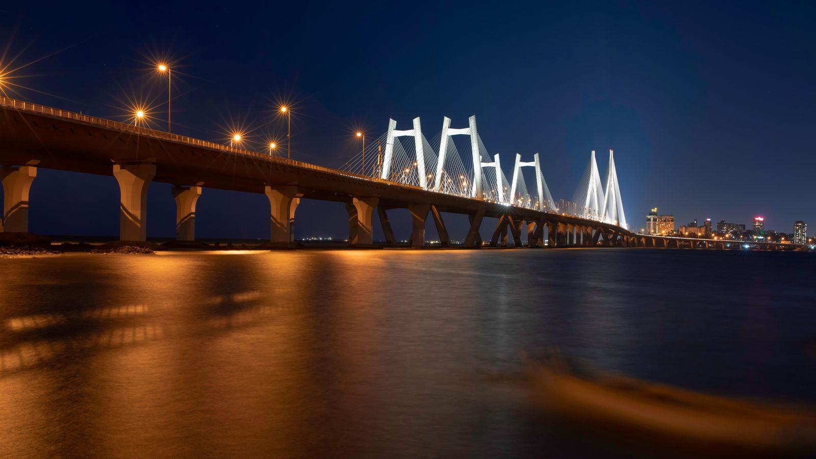 Car Rental with Driver Mumbai | Chauffeur & BOM Transfers