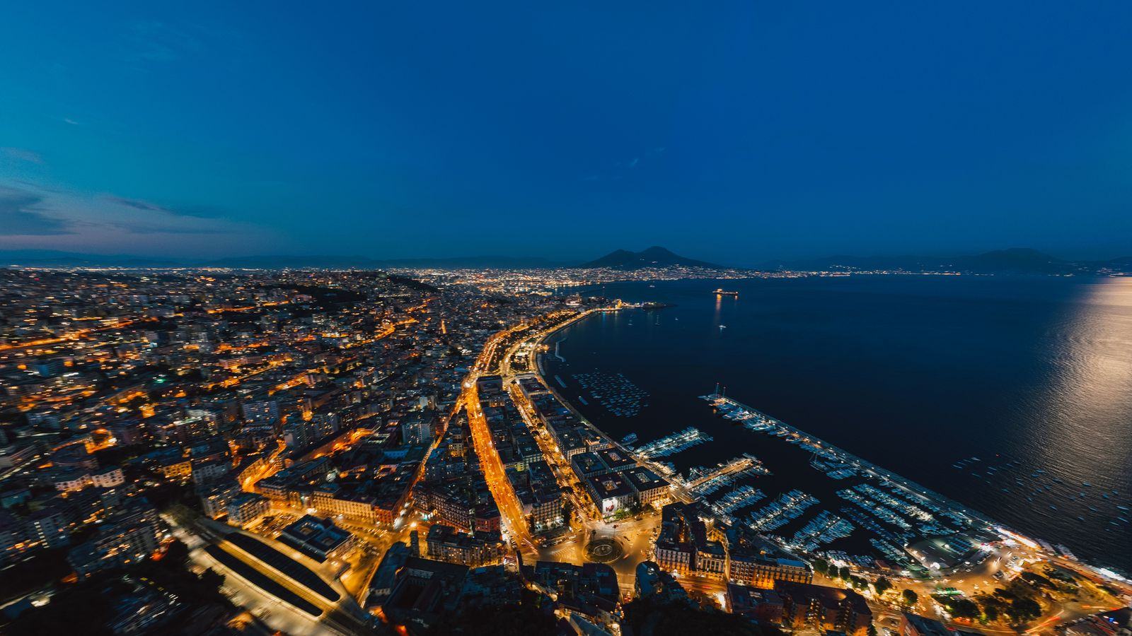 Chauffeur Service Naples | NAP Airport, Port & Pompeii Cars