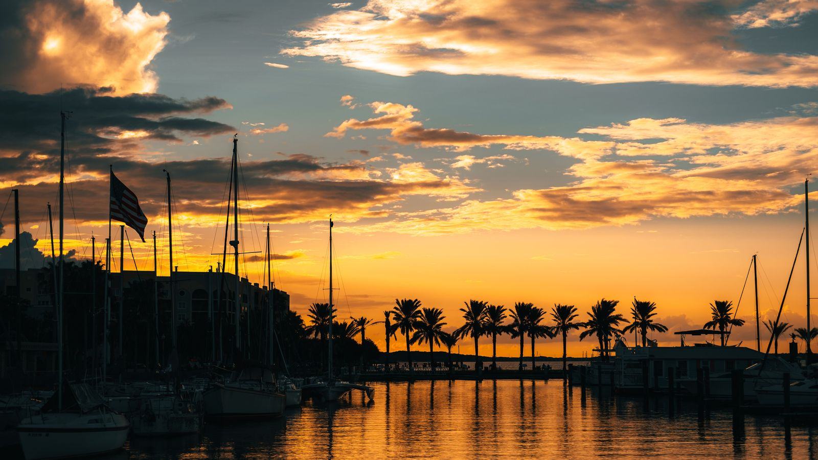 Chauffeur Service Newport Beach | SNA & LAX Transfers