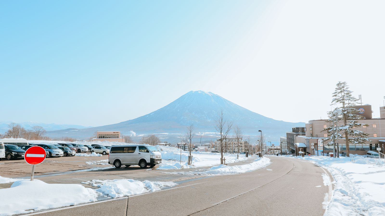 Chauffeur Service Niseko | New Chitose (CTS) Ski Transfers