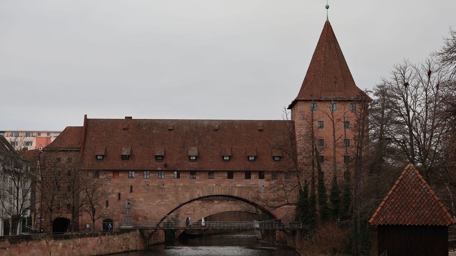 Chauffeur service in Nuremberg: NUE airport transfers, trade fairs and Christmas market