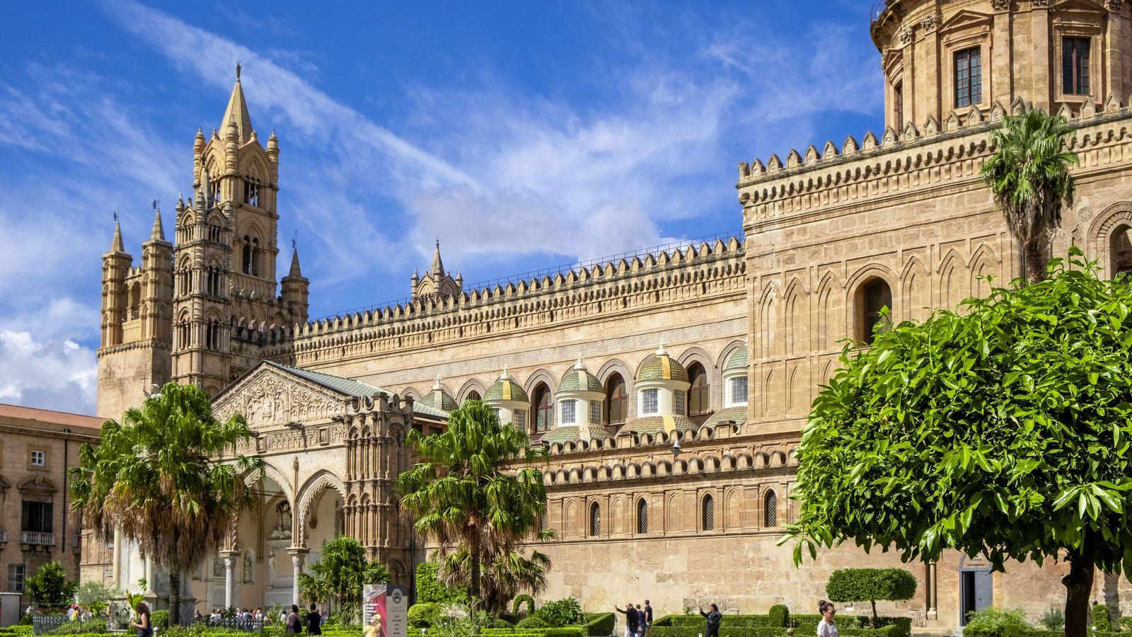 Chauffeur Service Palermo | PMO Airport & Cruise Port Cars