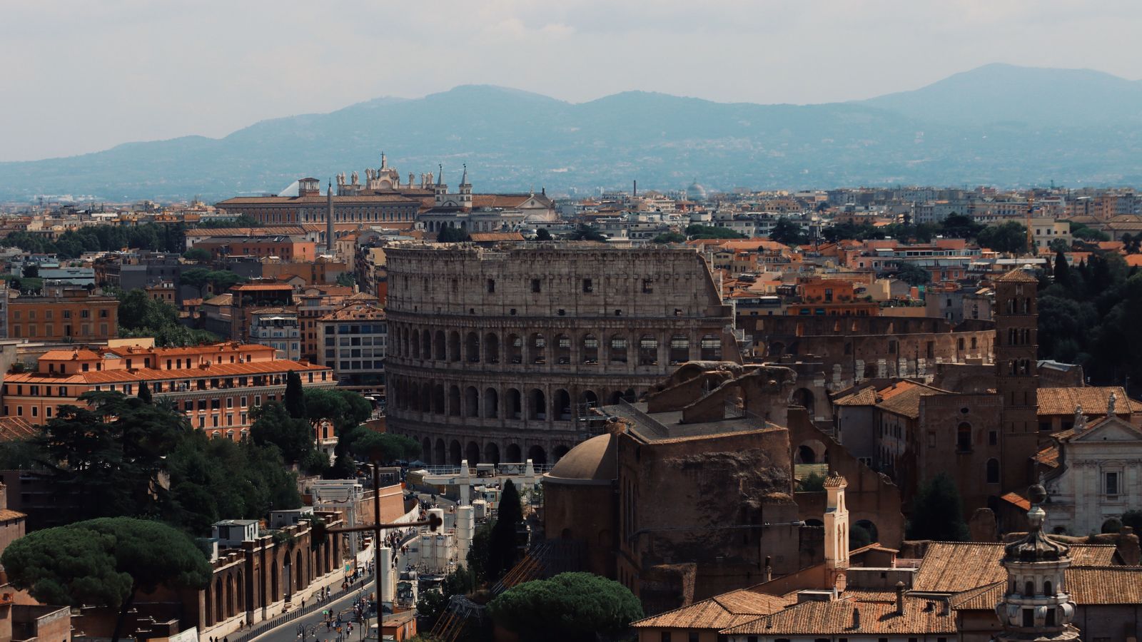 Chauffeur Service Rome | Fiumicino, Ciampino & Cruise Cars