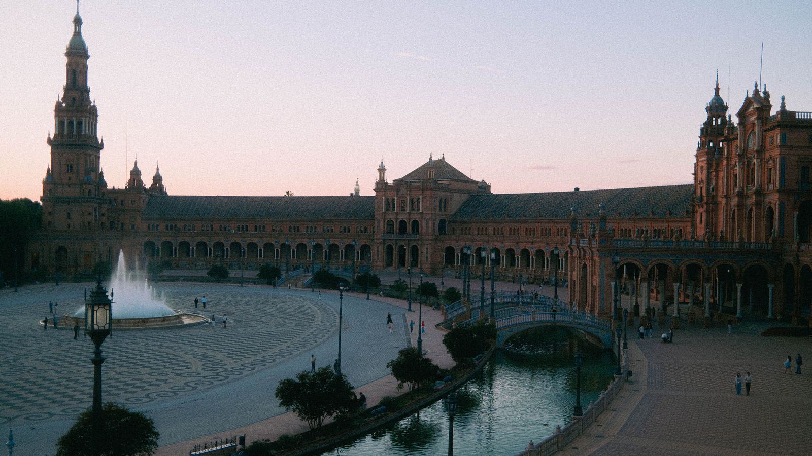 Chauffeur Service Seville | SVQ Airport & Santa Justa AVE