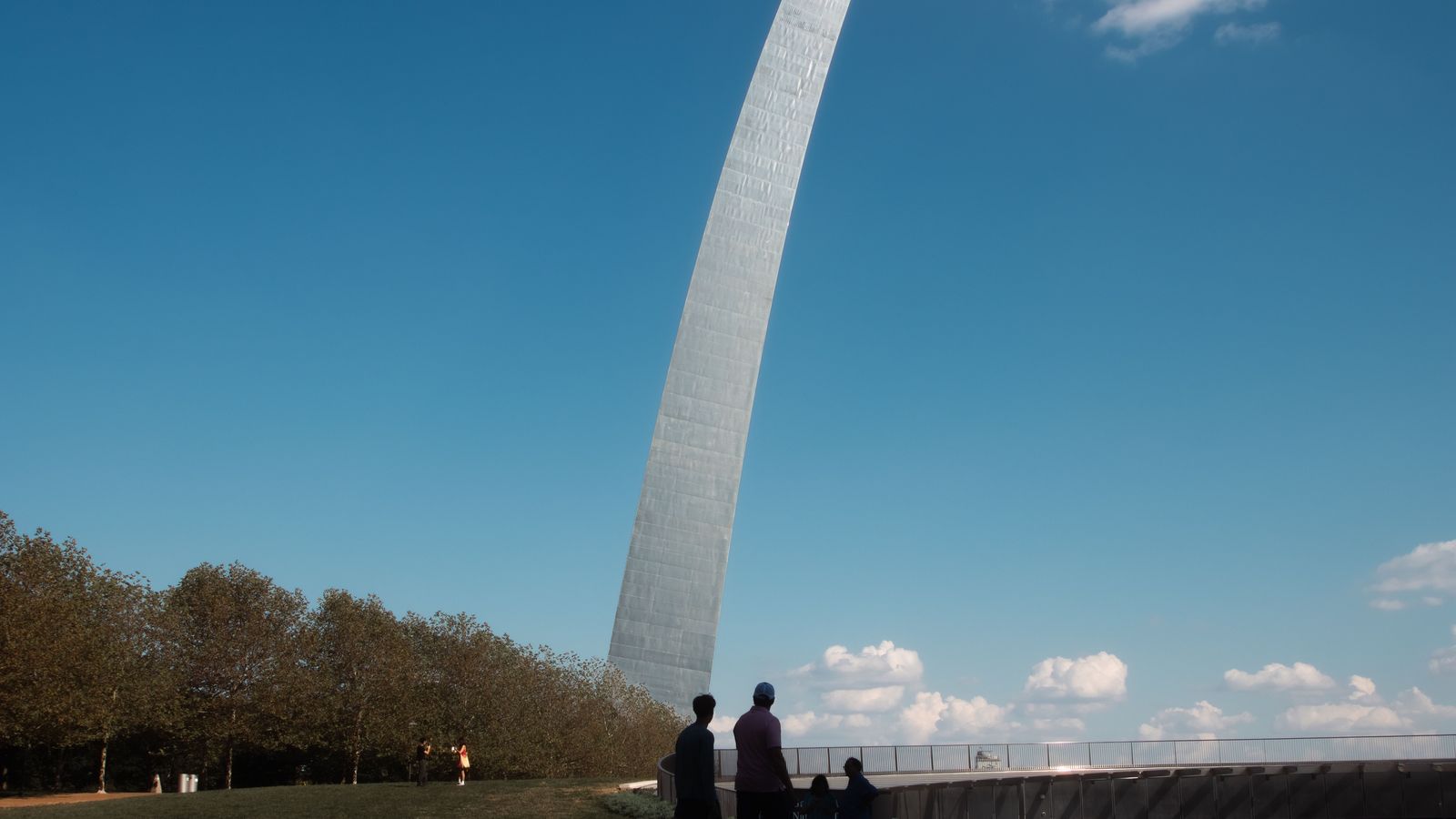 Chauffeur Service St. Louis | STL Airport Cars & Black Cars