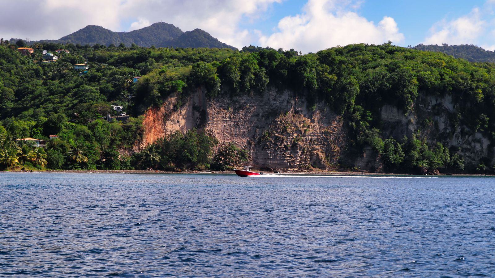 Chauffeur service in St. Lucia: Hewanorra airport, Soufriere and Rodney Bay transfers