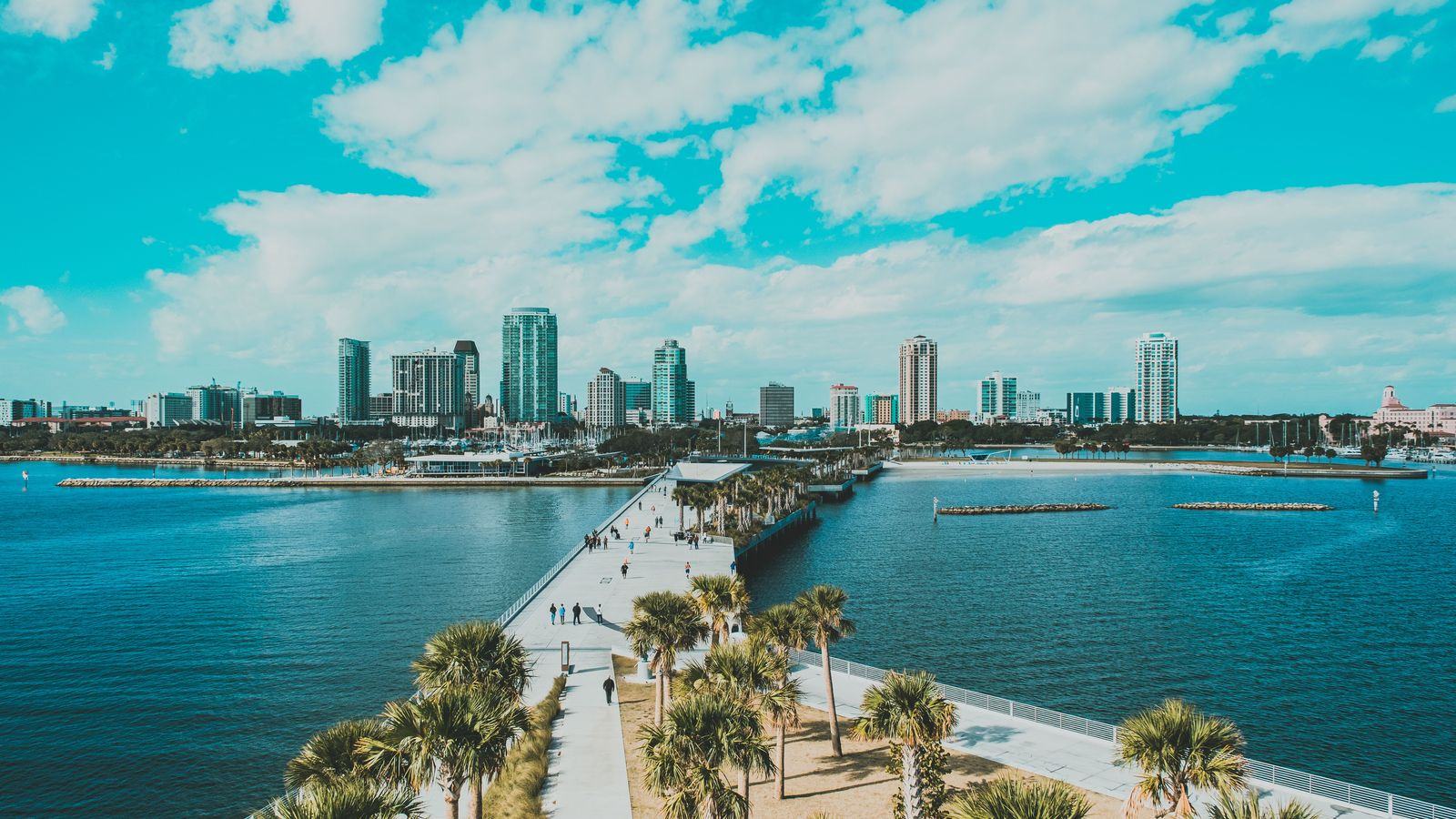 Chauffeur Service St. Petersburg FL | PIE & TPA Airport Cars
