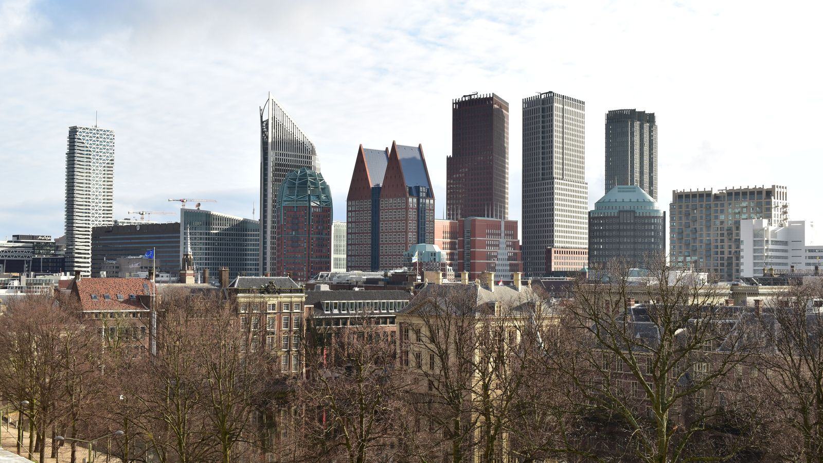 Chauffeur Service The Hague | Schiphol, Embassies & Courts