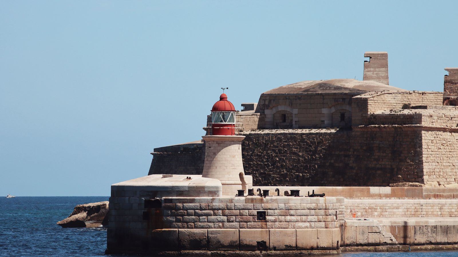 Chauffeur service in Valletta: Malta Airport transfers, cruise port pickups and black cars