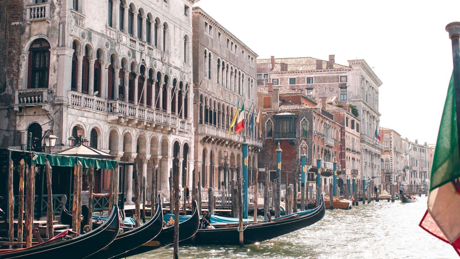 Chauffeur Service Venice | Marco Polo & Cruise Transfers