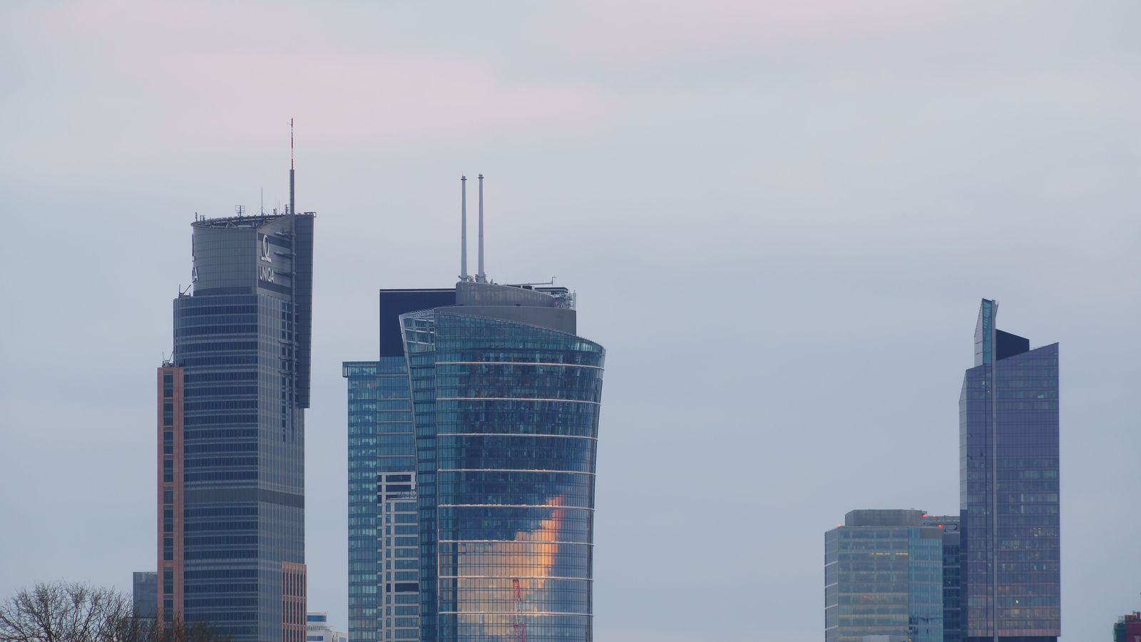 Chauffeur Service Warsaw | Chopin & Modlin Airport Cars
