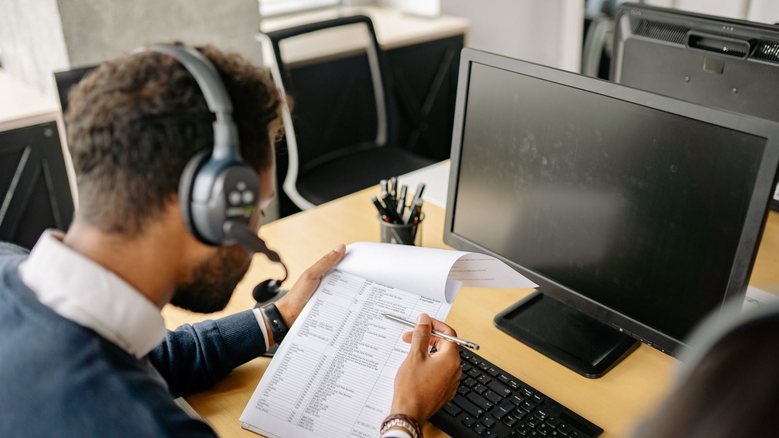 The BlaakLane.com dispatch desk tracks flights and live trips around the clock