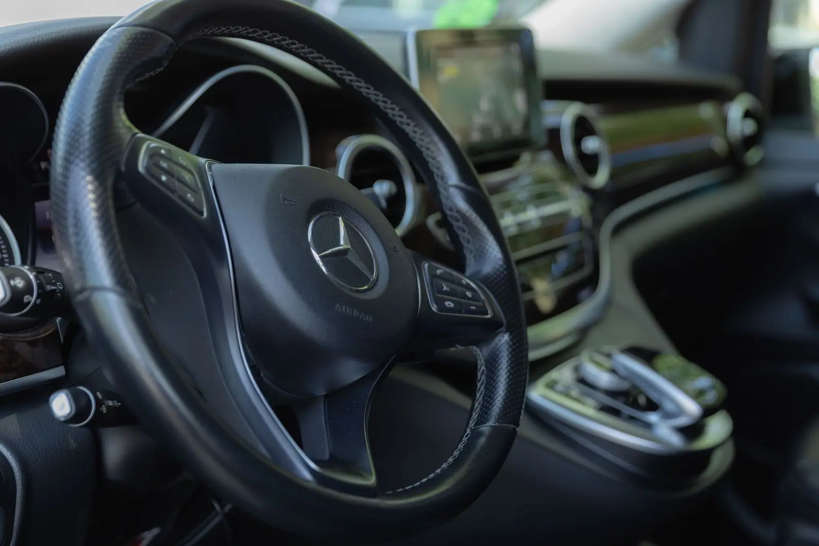 Chauffeur jobs with BlaakLane.com